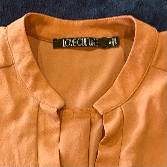 LOVE Culture Women's Split neck Blouse Long Sleeves Peach Size Small - Picture 7 of 13